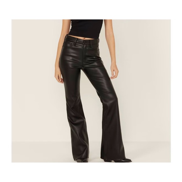 Good American Pants - Good American pleather Black Skinny Pants. 12. New